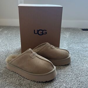 NIB UGG WOMEN'S DISCOQUETTE SUEDE SHEARLING SLIP ON SLIPPERS MUSTARD SEED